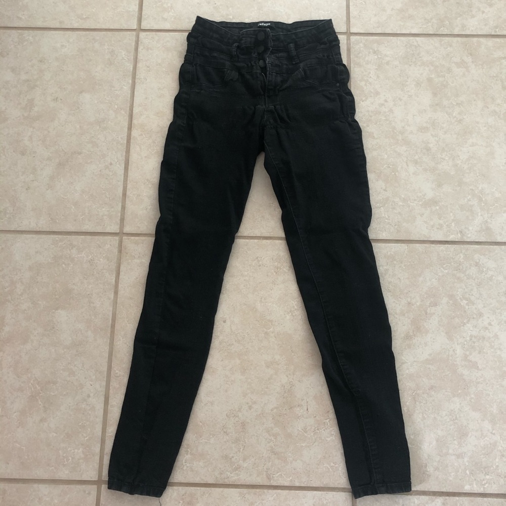 High waisted black grunge pant